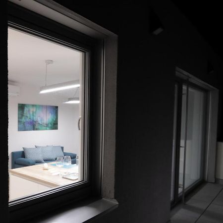 Střešní apartmán s terasou Hradec Králové Esterno foto