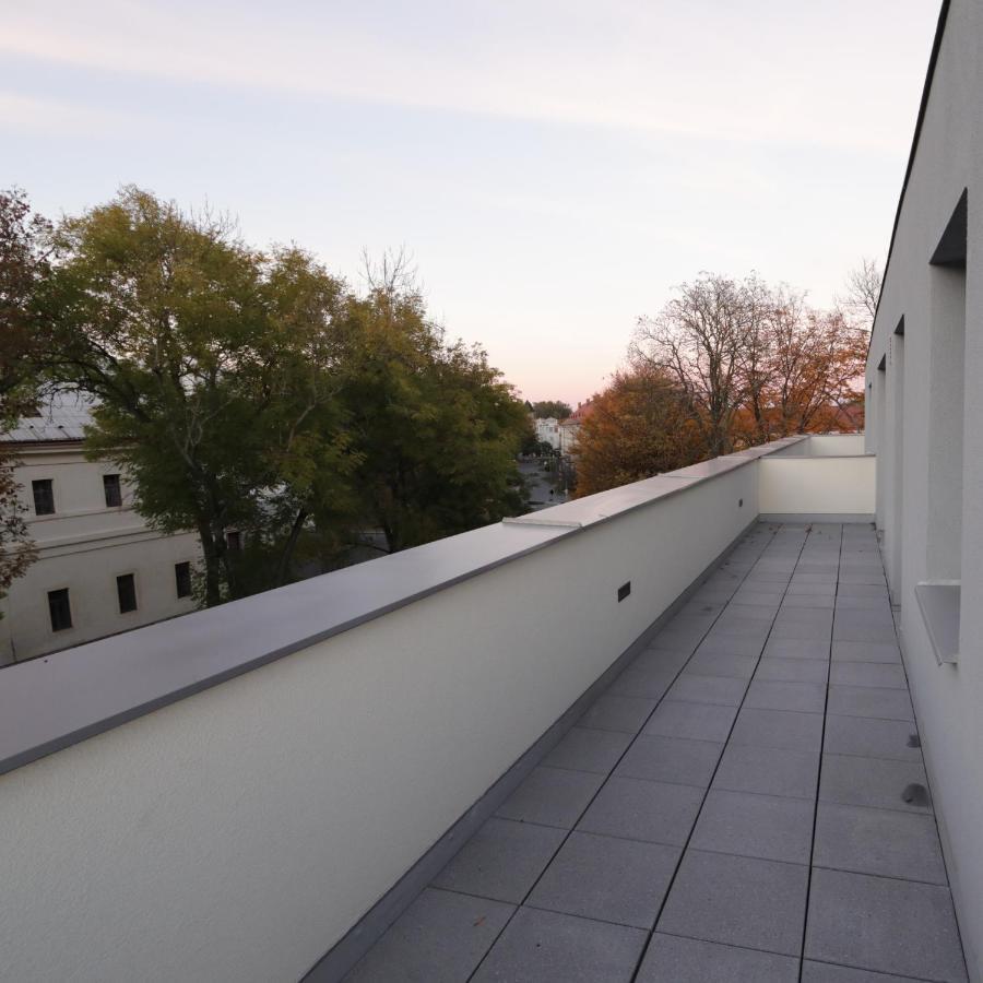 Střešní apartmán s terasou Hradec Králové Esterno foto