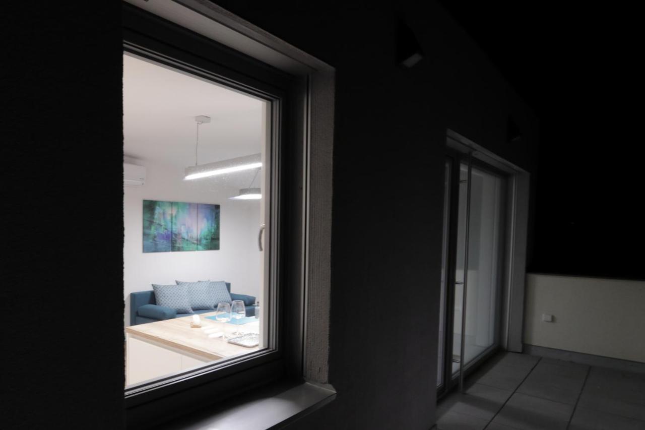 Střešní apartmán s terasou Hradec Králové Esterno foto