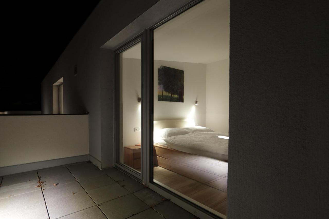 Střešní apartmán s terasou Hradec Králové Esterno foto