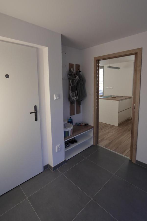 Střešní apartmán s terasou Hradec Králové Esterno foto